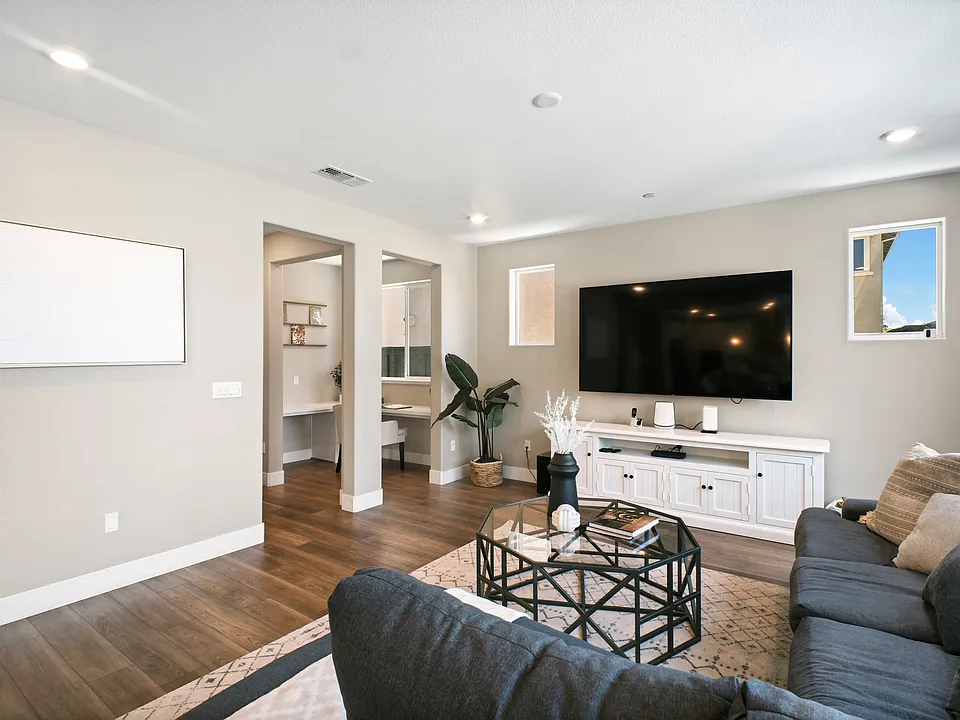 163 Canary Creek Way