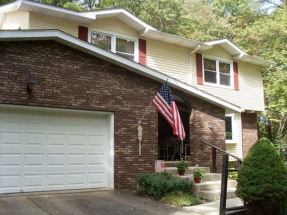2nd image of 104 Overlook Dr