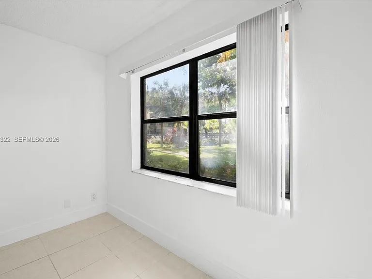 8290 Lake Dr #130 — Photo 16