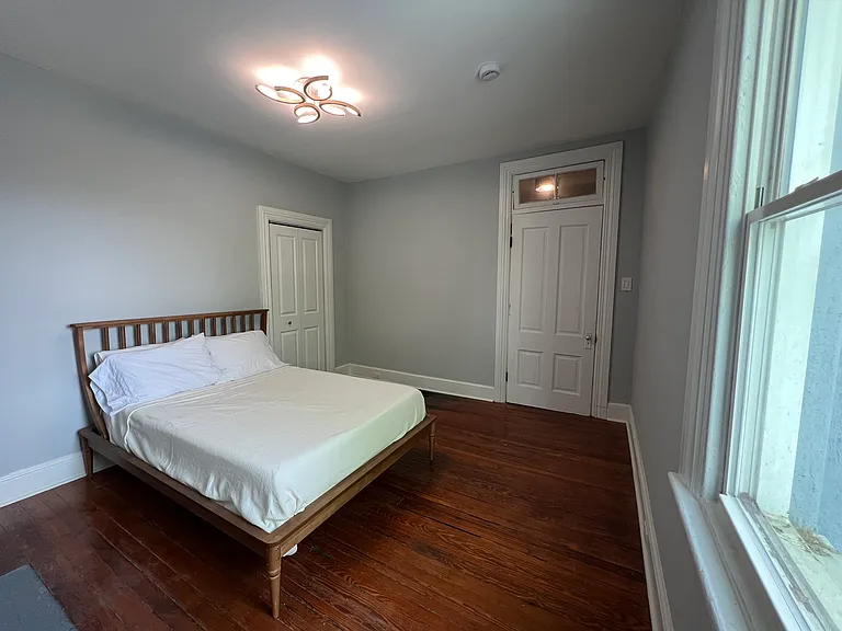 Middle Bedroom