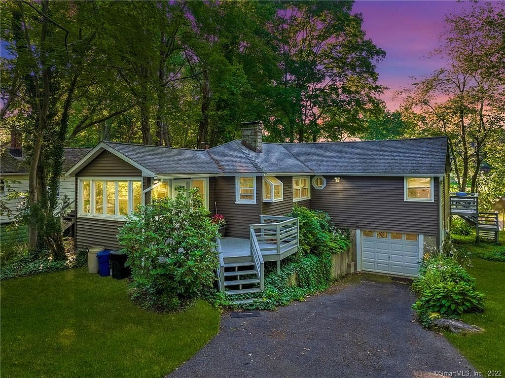 303 Circle Dr, Stratford, CT 06614 Zillow