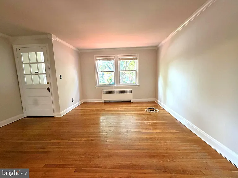 909 E Lake Ave #1 — Photo 2