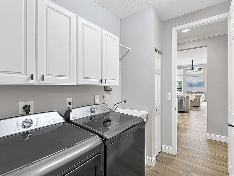 2903 Fontana Ln — Photo 36