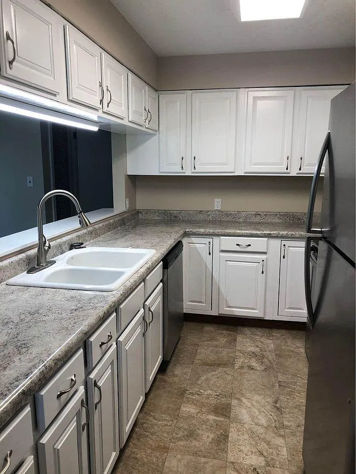 2 bed, 1.5 bath, 1800 sqft, $1,500 — Photo 3