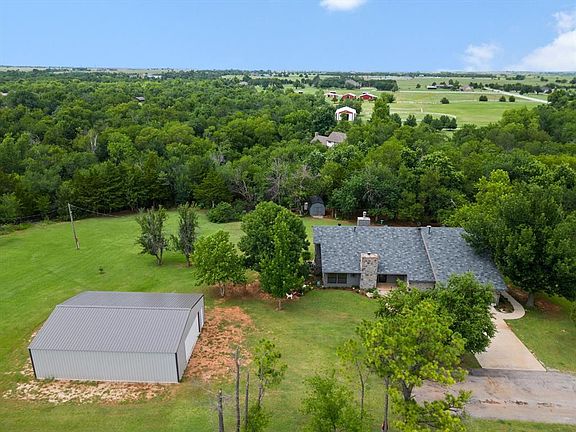 3rd image of 22801 N Briarwood Dr