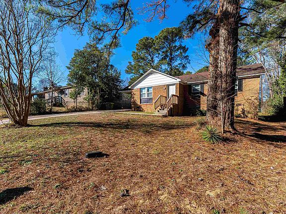 4th image of 309 Saddletrail Rd