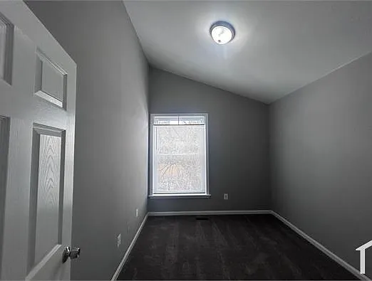2500 Francis St — Photo 7