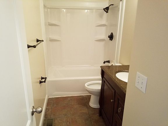 4th image of 2713 Surfside Dr