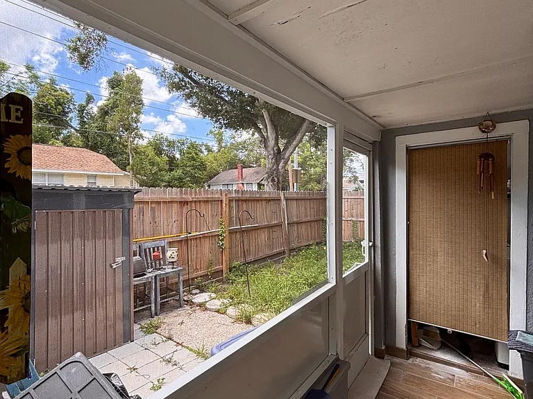 400 Vine Ave — Photo 15