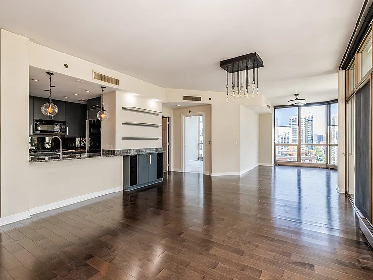 21 E Huron St #1207 — Photo 11
