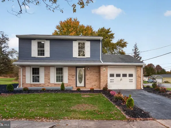 68 Allen Ln, Dover, PA 17315