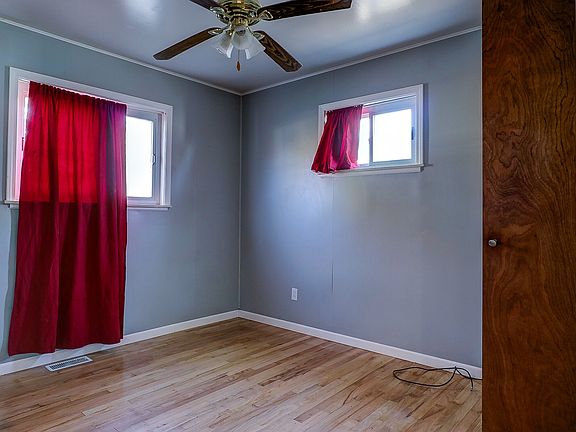 2nd image of 1285 Commonwealth Ave