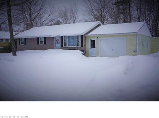 4 Hope St, Lisbon, ME 04252