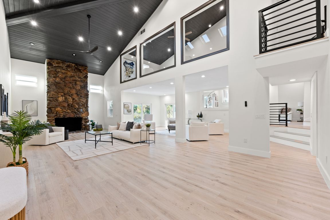 next background image