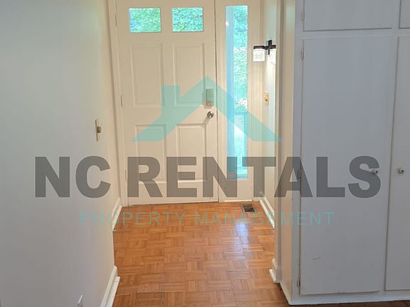 5th image of 4512 Rosemary Dr