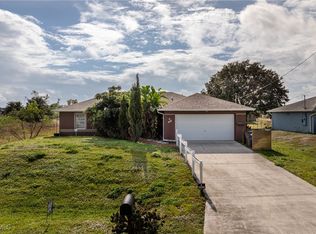 2613 39th St SW, Lehigh Acres, FL 33976