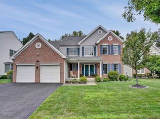 23 Ashley Ct, Danbury, CT 06810