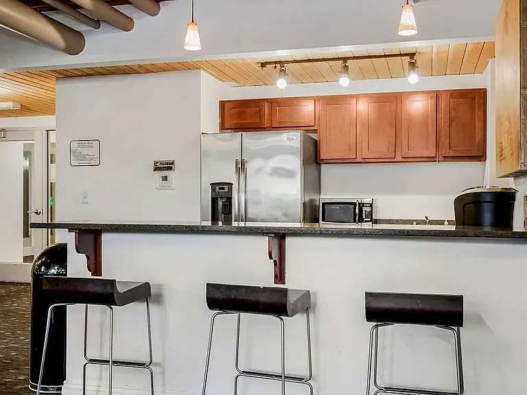 700 Broadway Blvd #406 — Photo 22