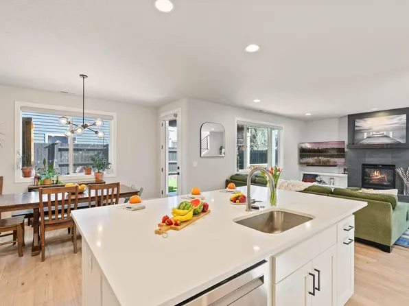 63204 NW Red Butte Ct, Bend, OR 97703