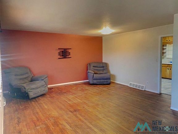 4th image of 1816 W Runyan Ave