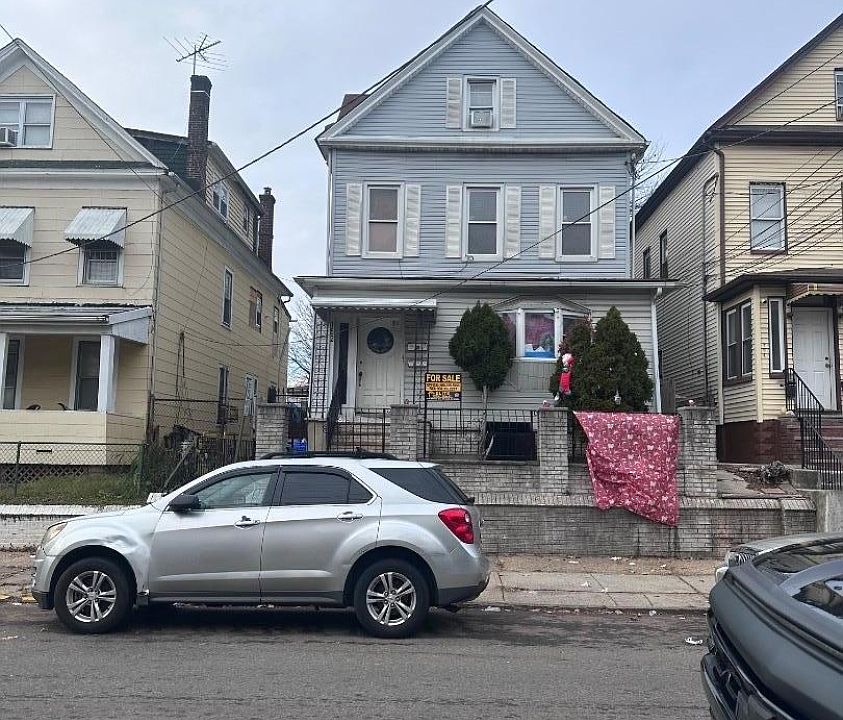 1st image of 152 Jacques St