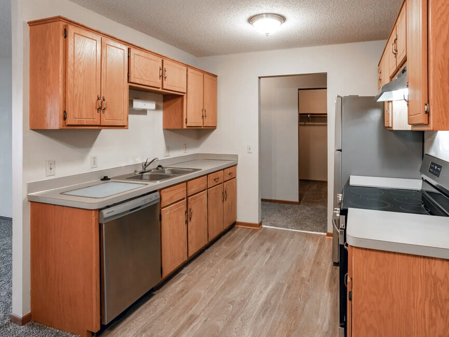 River Ridge Apartments — Photo 4