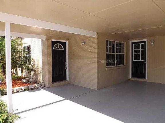 3rd image of 6016 Santa Monica Dr