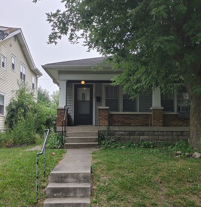 1st image of 823 N Bradley Ave #823