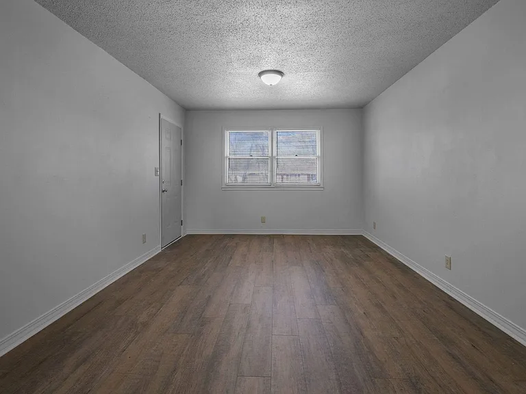 103 Naydonlin Dr — Photo 8