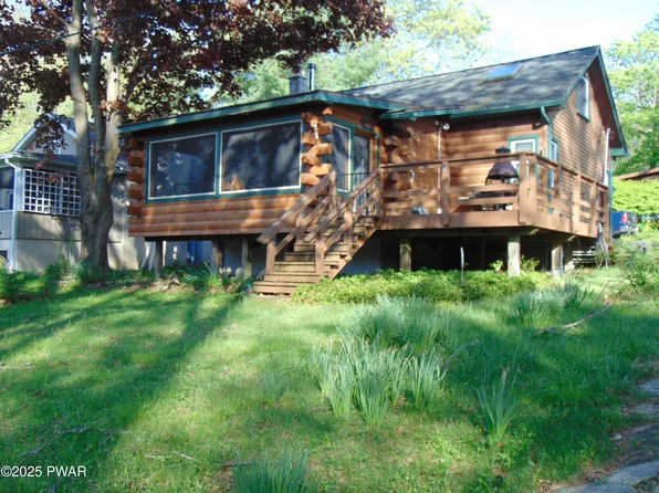 105 Leonard Ln, Dingmans Ferry, PA 18451