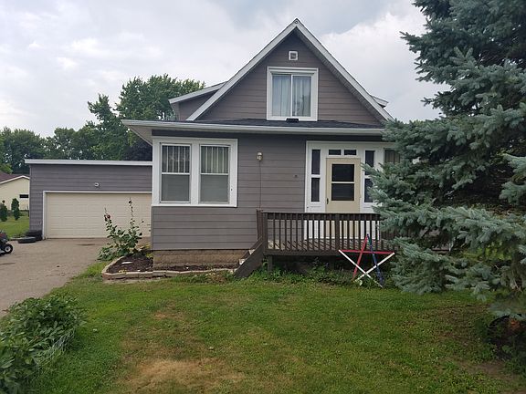 2nd image of 105 Sharratt St