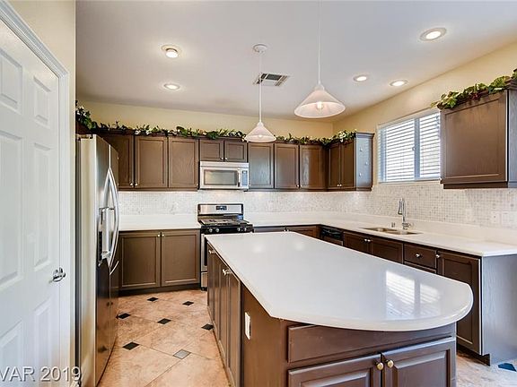 4th image of 9704 Ziegler Ave