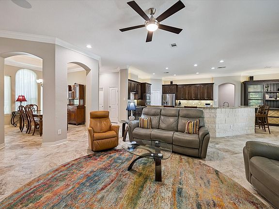 3rd image of 709 Forest Lane Ct