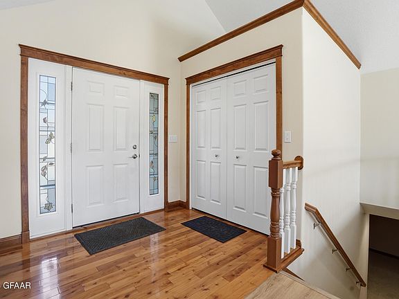 3rd image of 2403 44th Ave S