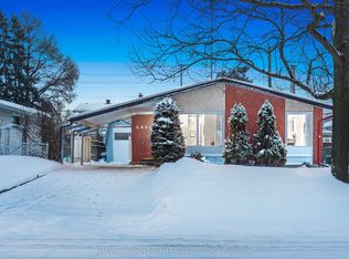 2422 Magnus Ave, Ottawa, ON K1G 1J8