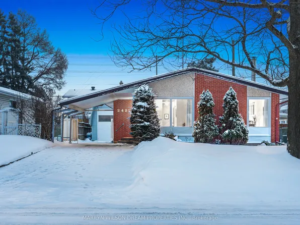 2422 Magnus Ave, Ottawa, ON K1G 1J8