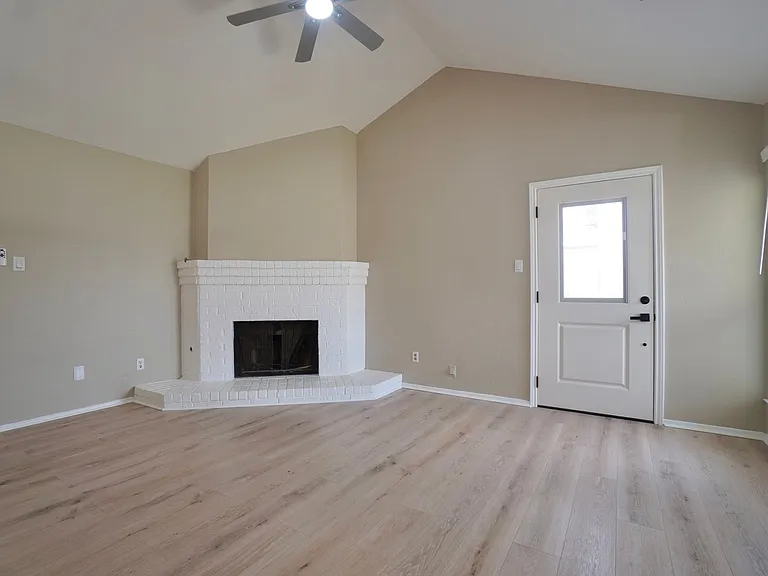 508 Greenlawn Blvd — Photo 5