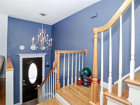2nd image of 841 Rensselaer Ave