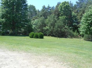 12185 Long Lake Dr, Sparta, MI 49345