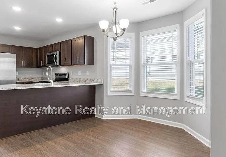 206 Woodland Valley Ln — Photo 6