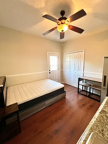 1705 Sparkling Water Cir