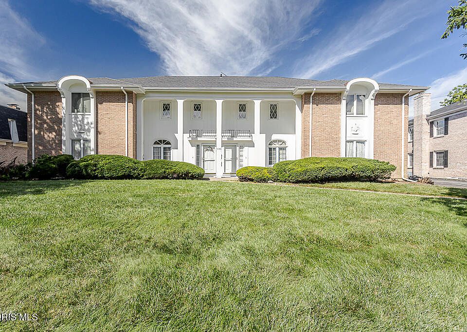 1st image of 5146 Regency Dr APT 2