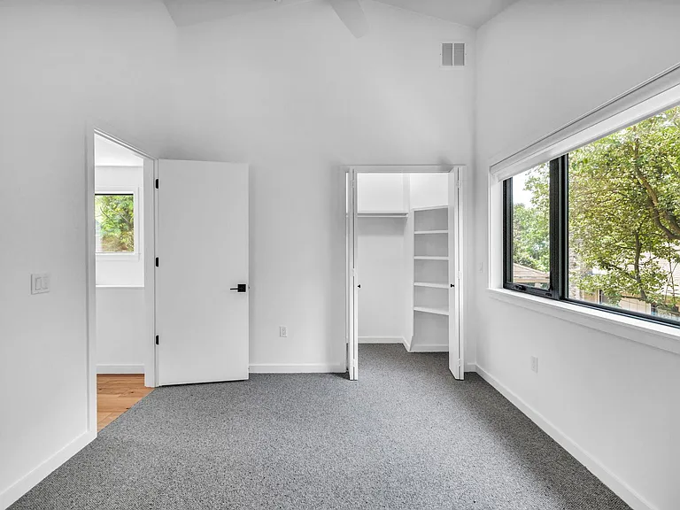 2403 Wilson St — Photo 20