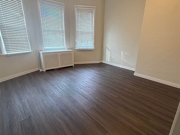 5th image of 70 Charles St Unit 2