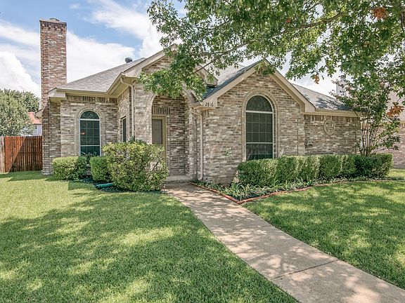 3rd image of 2816 Helen Ln