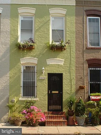 1208 1/2 Wylie St NE photo 1
