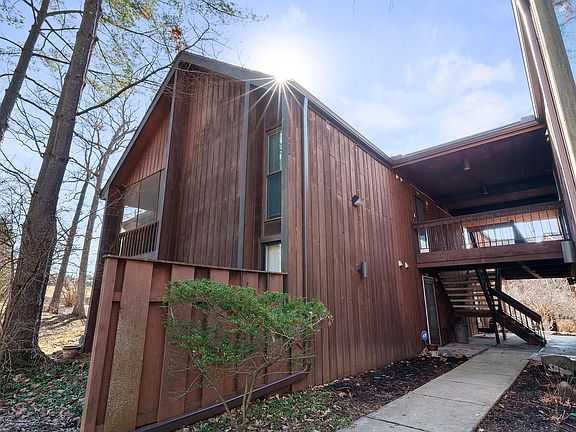 3rd image of 5096 Strawpocket Ln #6