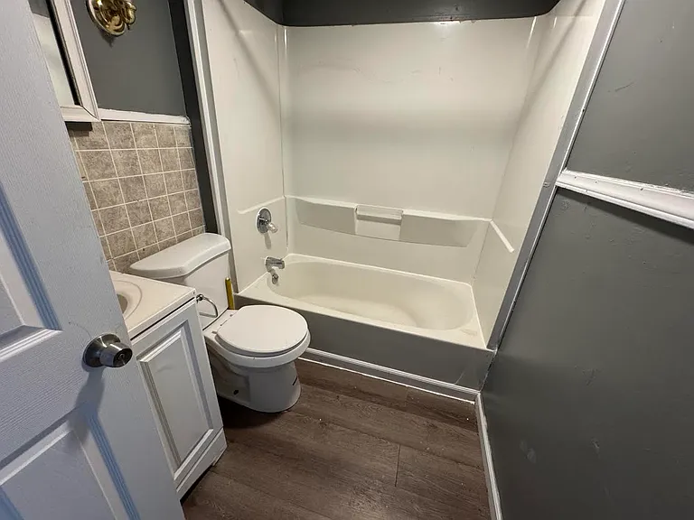 107 College St #3R — Photo 16