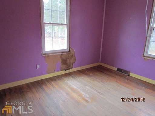 3rd image of 170 Knox Dr