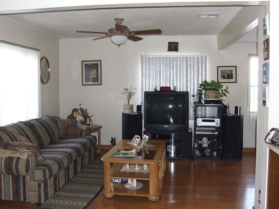2nd image of 2629 Falling Leaf Ave